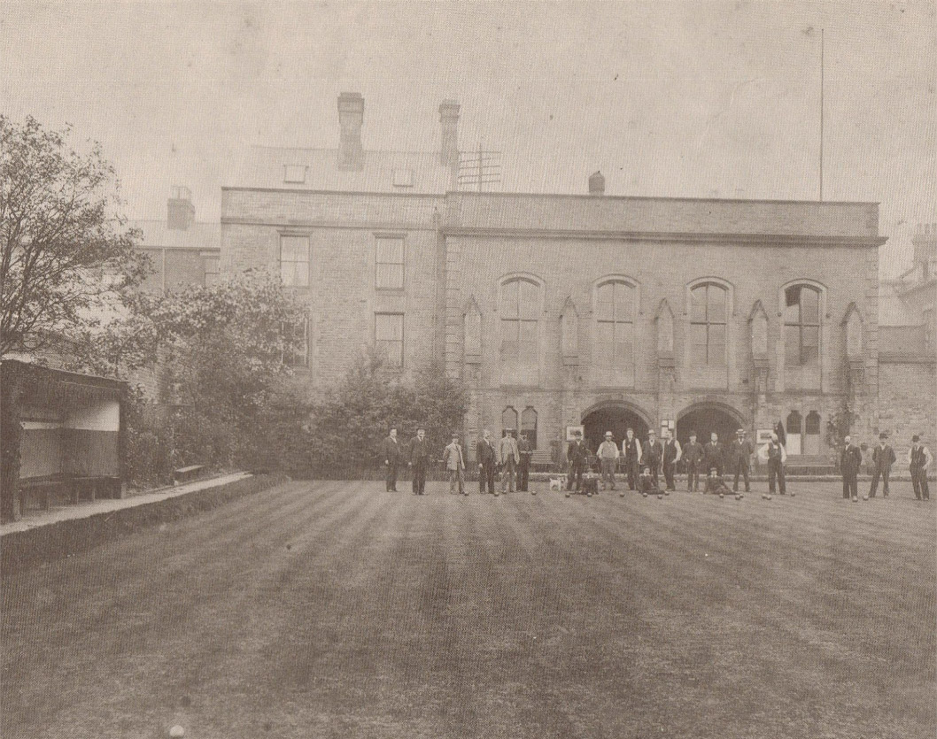 Bowling Green with the Municipal Hall